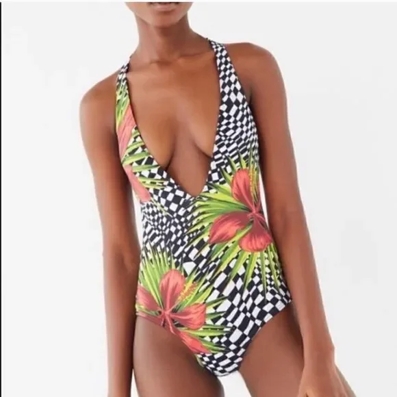 Out from Under One Piece Swimsuit Size Medium - Picture 1 of 10